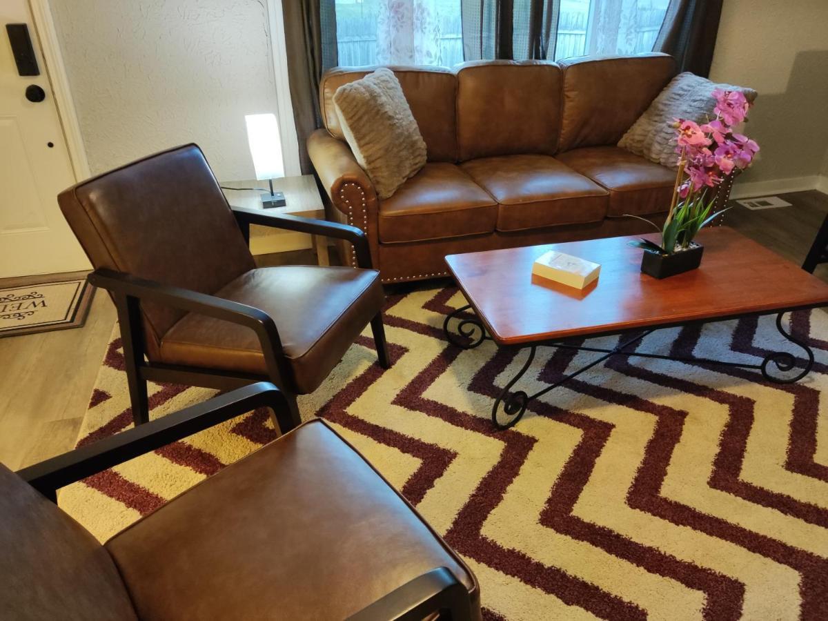 Tranquil Oasis - Private Rooms -Near Downtown อินเดียนาโพลิส ภายนอก รูปภาพ