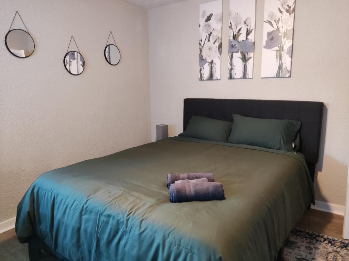 Tranquil Oasis - Private Rooms -Near Downtown อินเดียนาโพลิส ภายนอก รูปภาพ