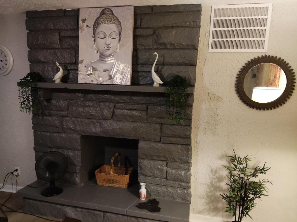 Tranquil Oasis - Private Rooms -Near Downtown อินเดียนาโพลิส ภายนอก รูปภาพ