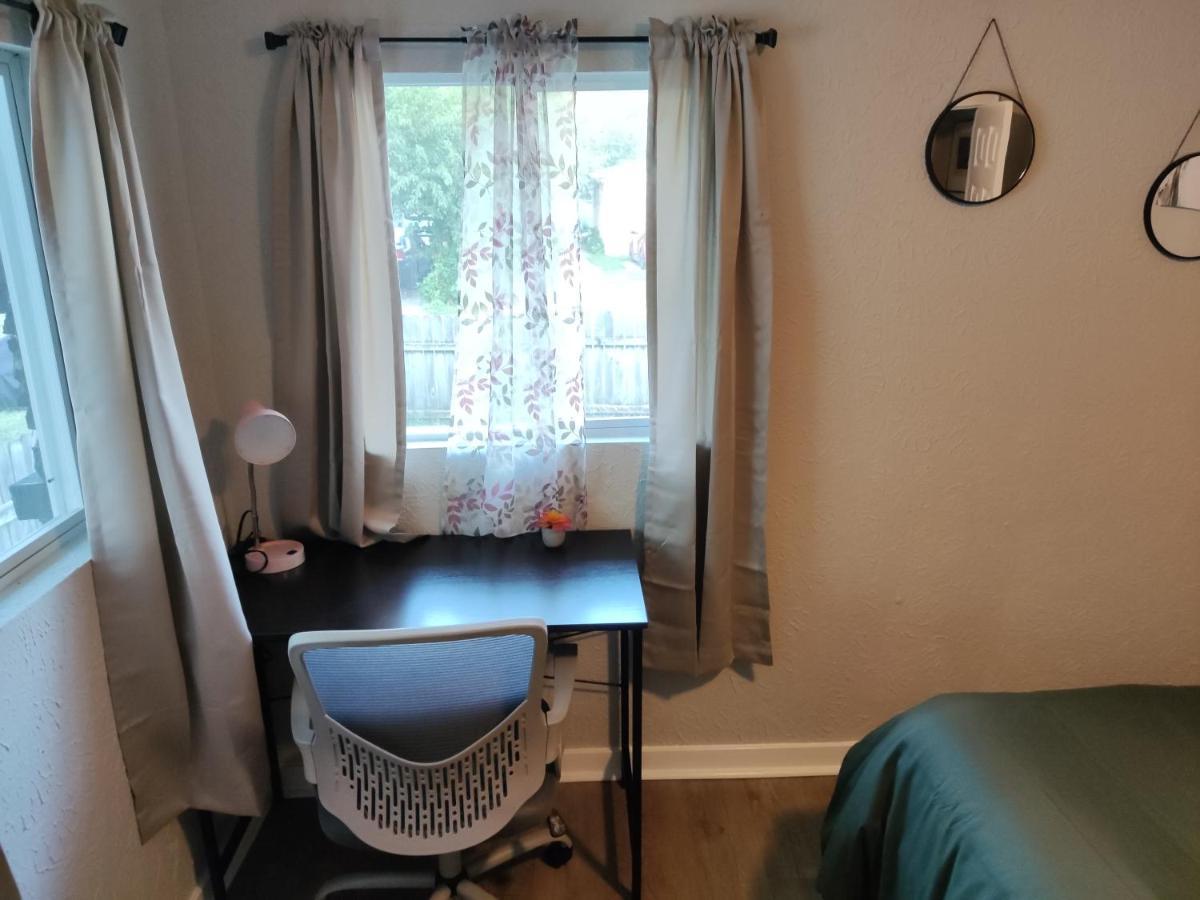 Tranquil Oasis - Private Rooms -Near Downtown อินเดียนาโพลิส ภายนอก รูปภาพ