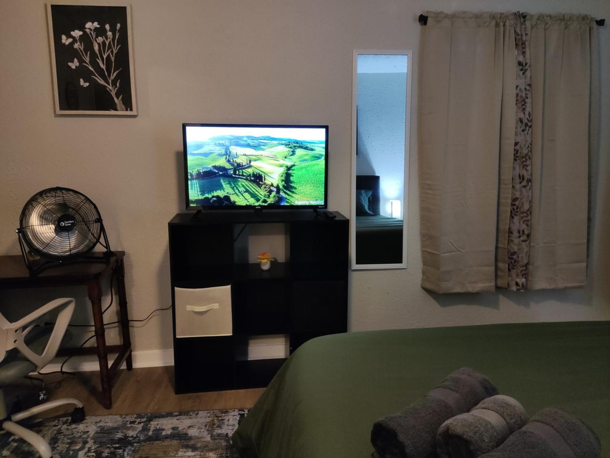 Tranquil Oasis - Private Rooms -Near Downtown อินเดียนาโพลิส ภายนอก รูปภาพ